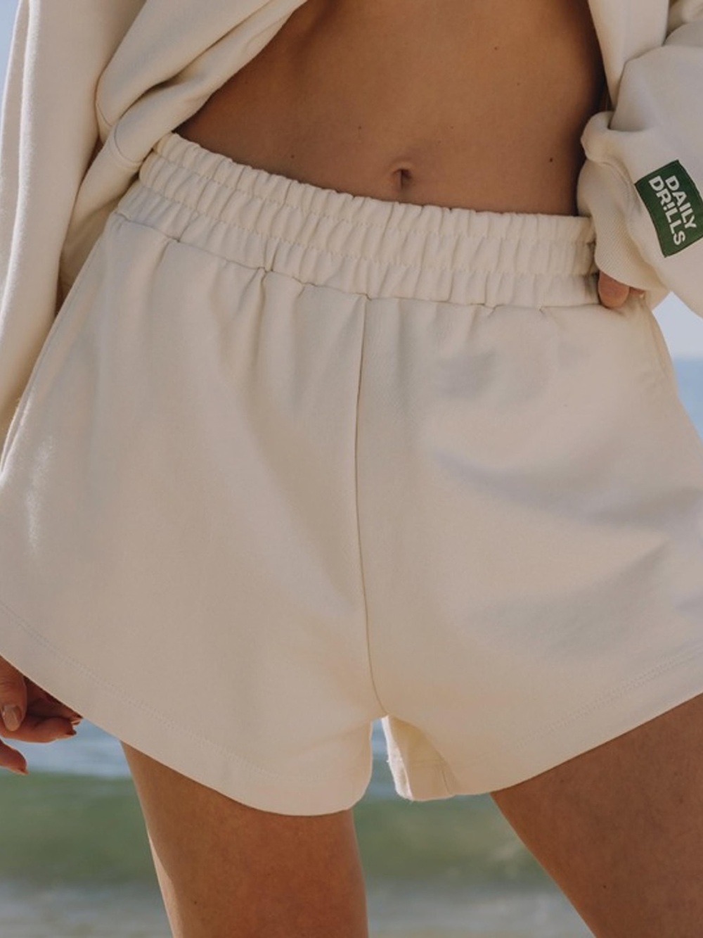 Daily Drills Super Shorts in Sand XS / S - Picture 1 of 6
